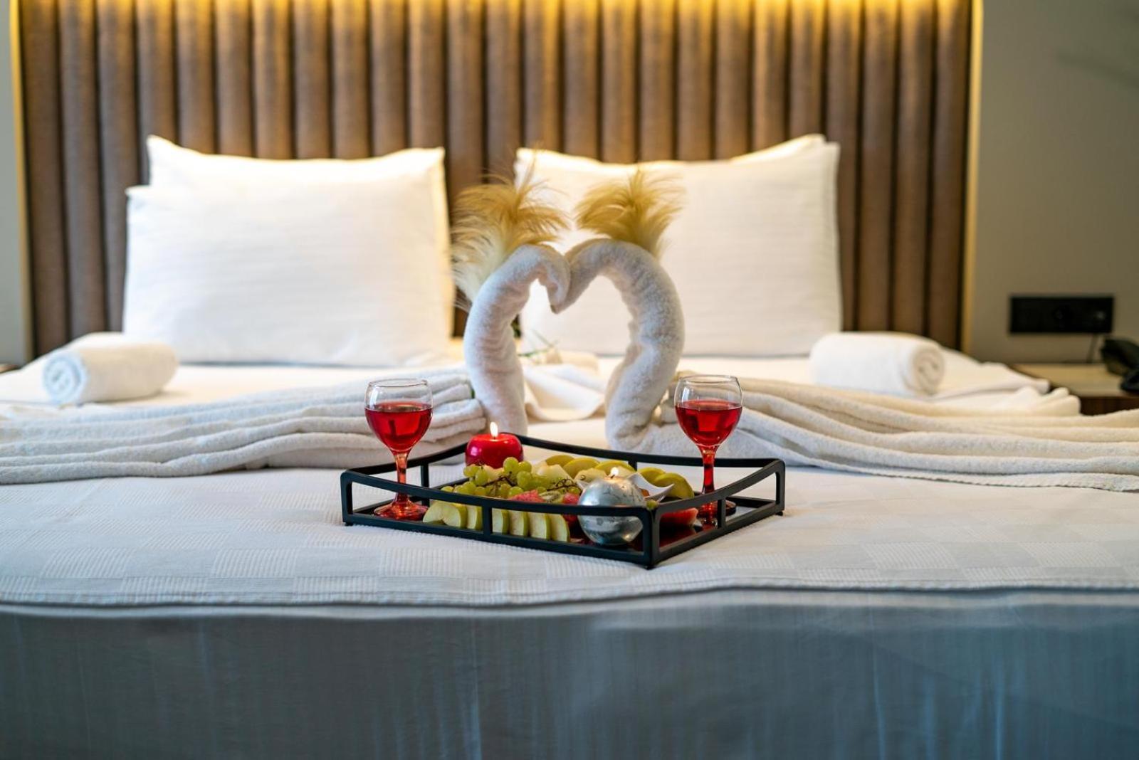 Monalisa Hotels Kusadasi Bagian luar foto