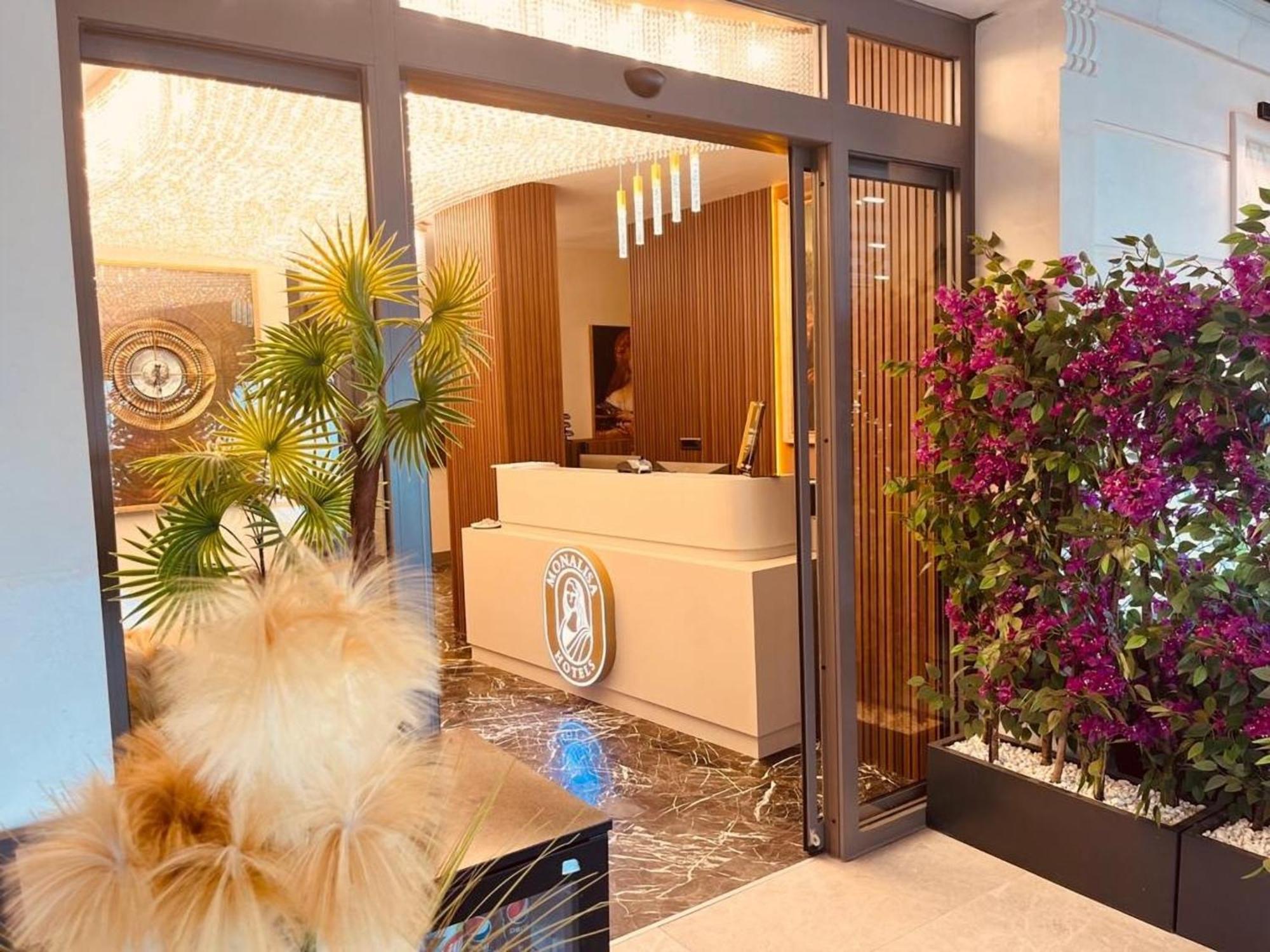 Monalisa Hotels Kusadasi Bagian luar foto